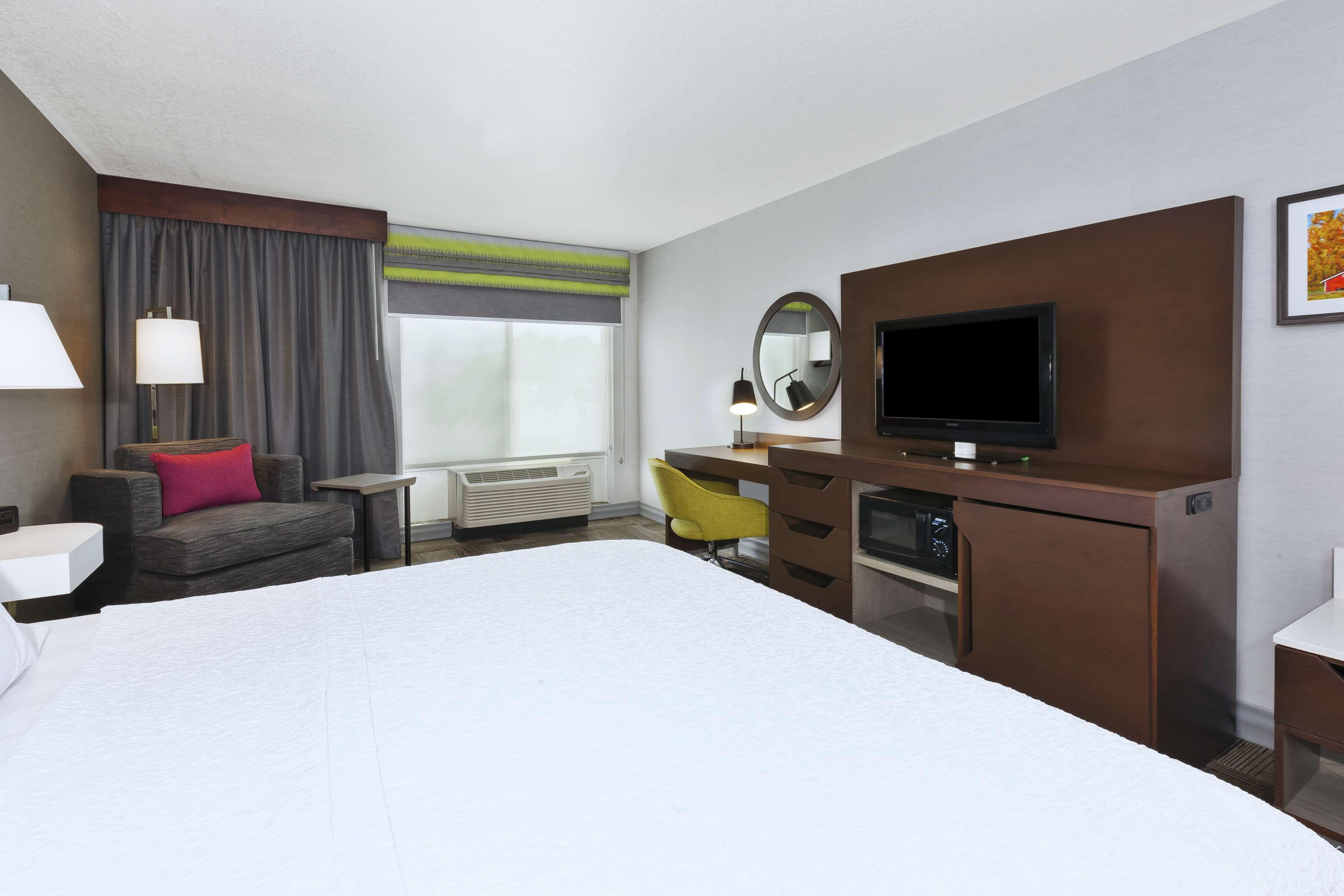 Hampton 4*
